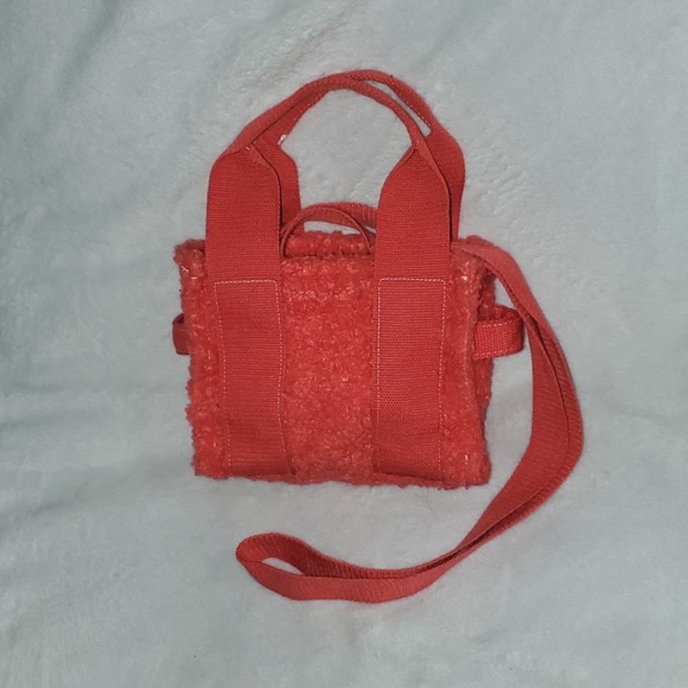BDG Urban Outfitters Serena Sherpa Mini Tote Bag - Picture 3 of 12